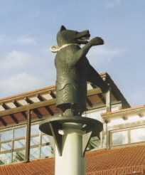Der Meitinger Bär auf dem Rathausplatz